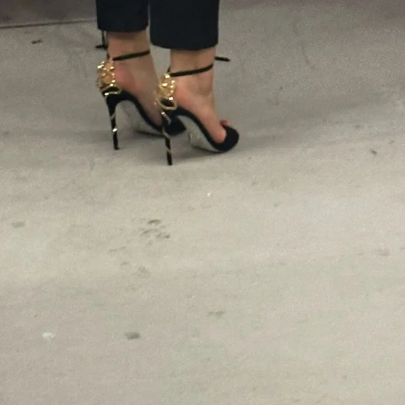 Rene Caovilla black suede sandals size 38 or 7/7.5 US NeW - Picture 9 of 9